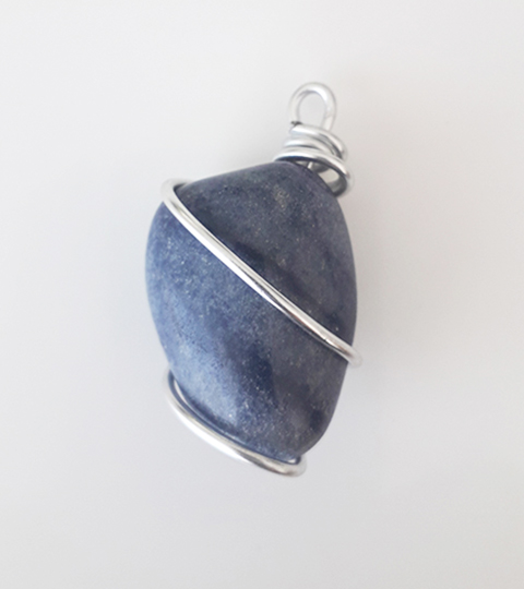 Collier Tour De Cou Argenté Pendentif Quartz Bleu